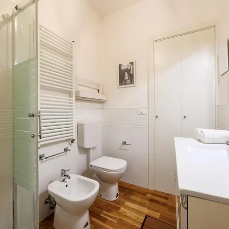 Different - Parcheggio Privato Bolonia