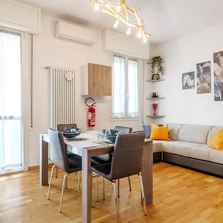 Different - Parcheggio Privato Appartamento *