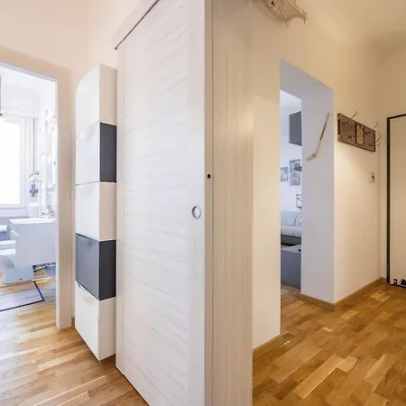 Different - Parcheggio Privato * Bologna